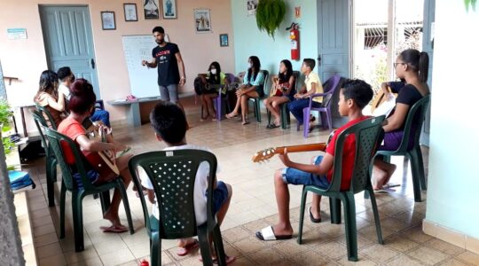 Pinheiro/MA: Projeto Tecendo Vidas inicia aulas de música com crianças e adolescentes