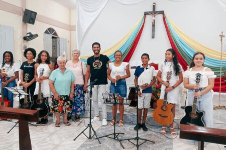 Pinheiro (MA): Educandos demonstram talento em apresentação musical